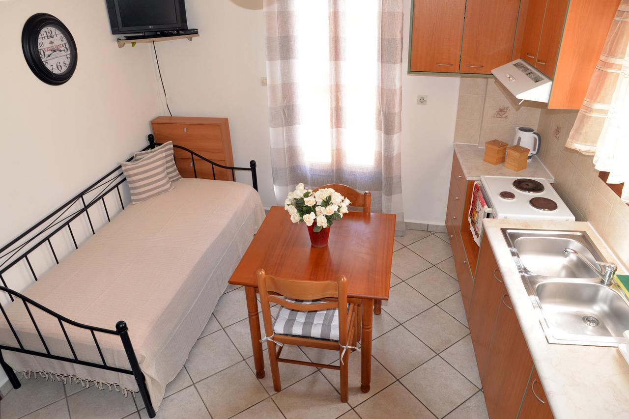 Ifigenia Apartments 에르무폴리 외부 사진